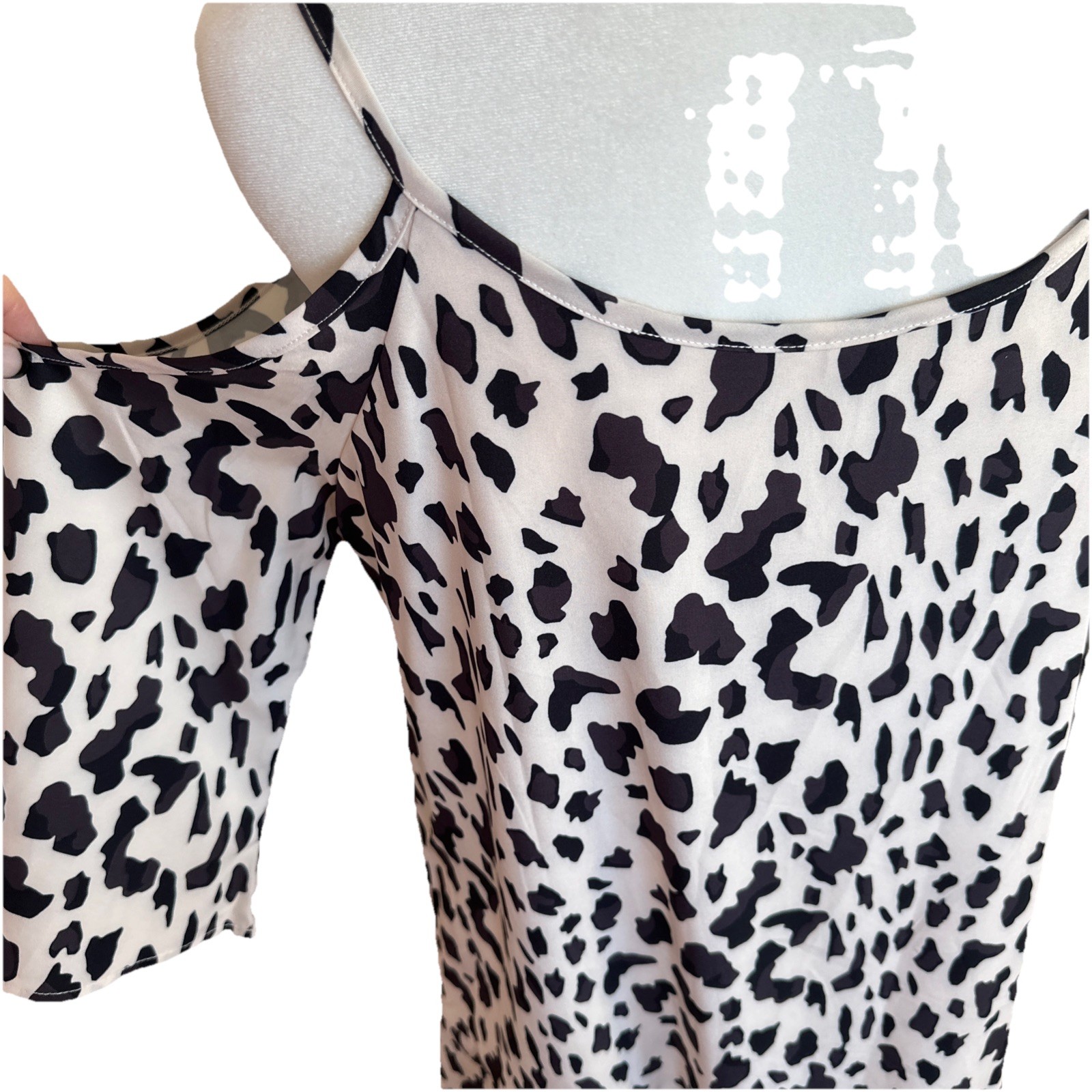 NWOTs Animal Print Cream & Black Bare Shoulder Dress Bottom Ruffle No Brand Sz M