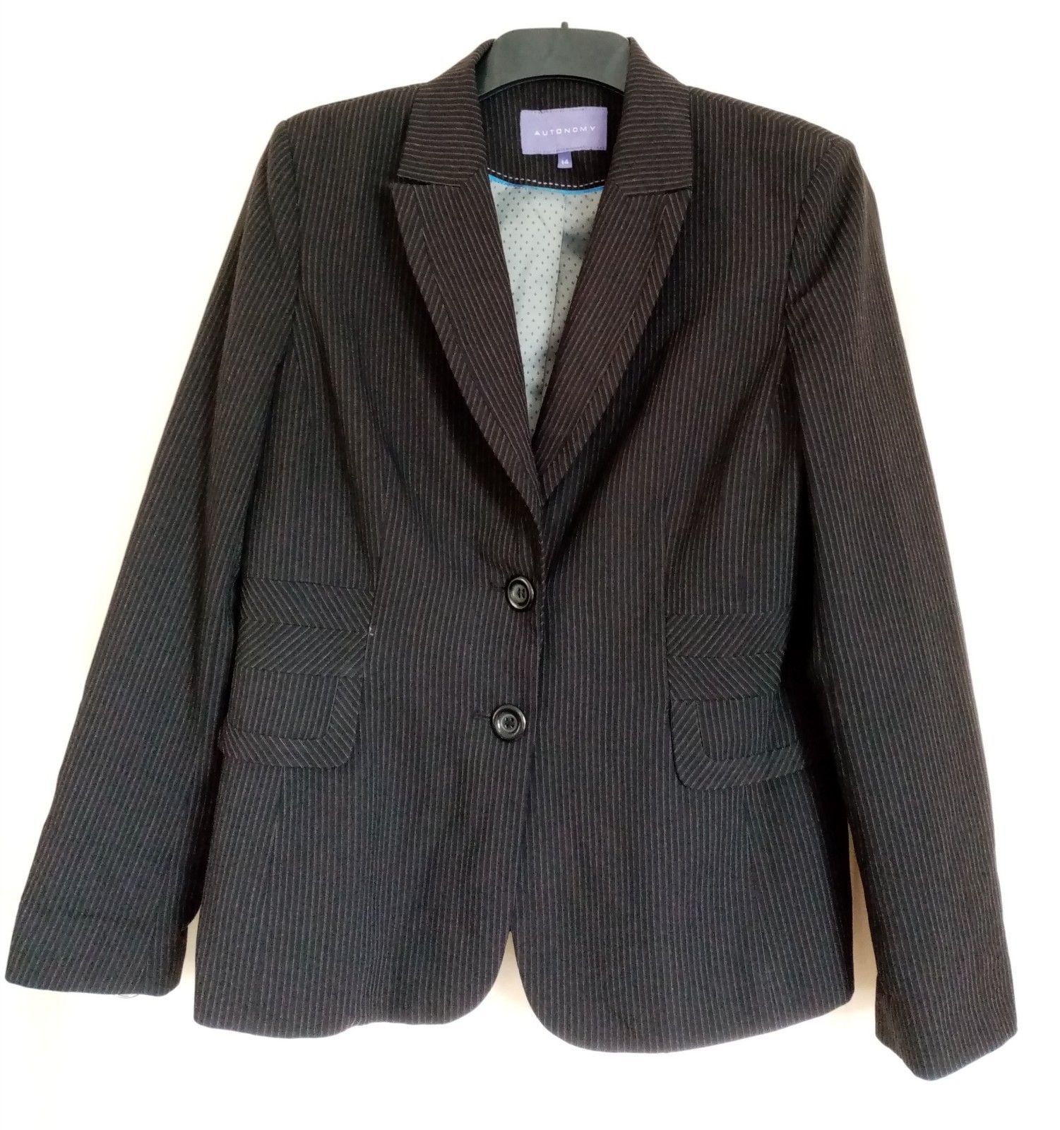 WOMEN BLACK STRIPPED 2 PIECE OFFICE TROUSERS SUIT JACKET. SIZE 14