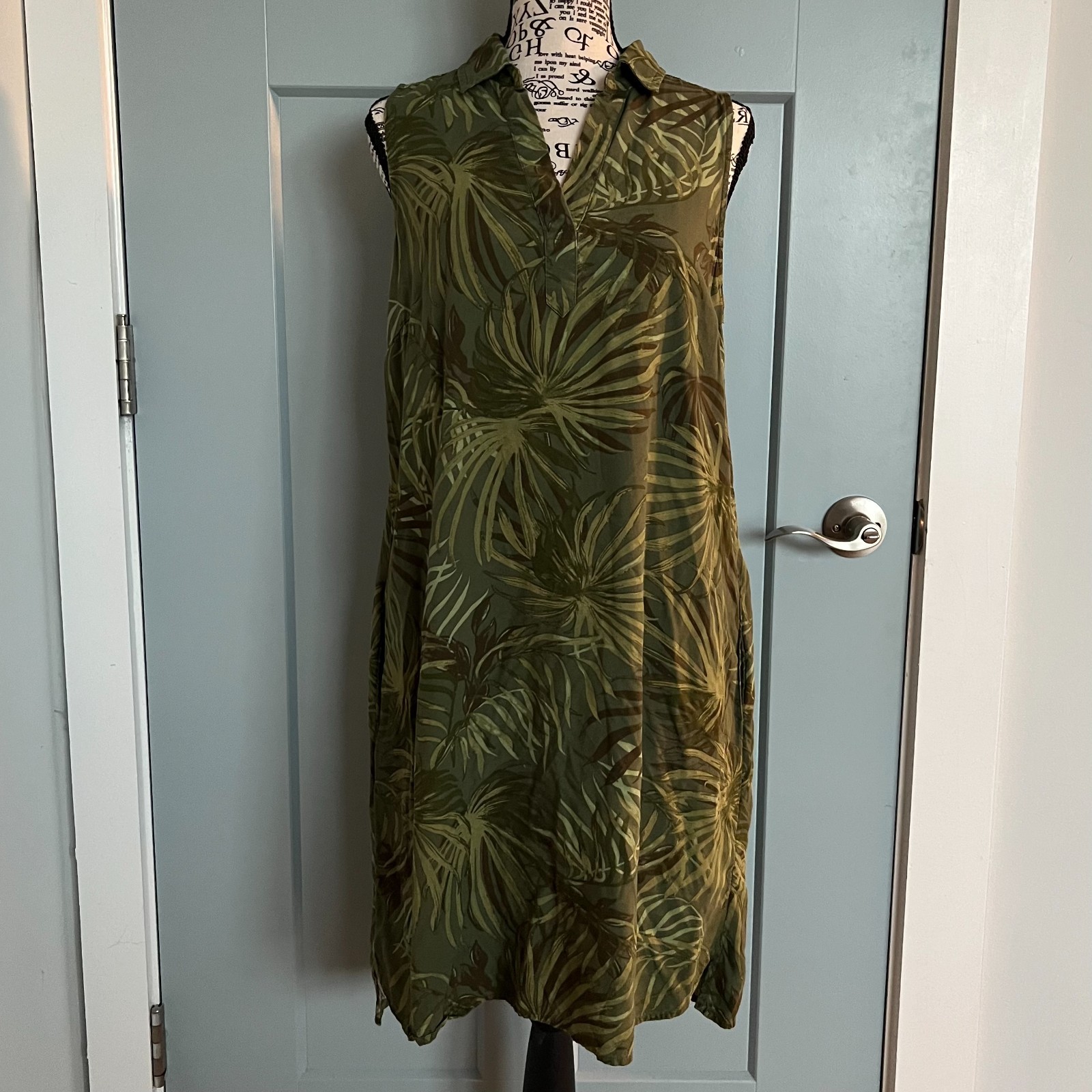 Time and Tru Women’s M Olive Tropical Palm Print Sleeveless Polo Shift Dress