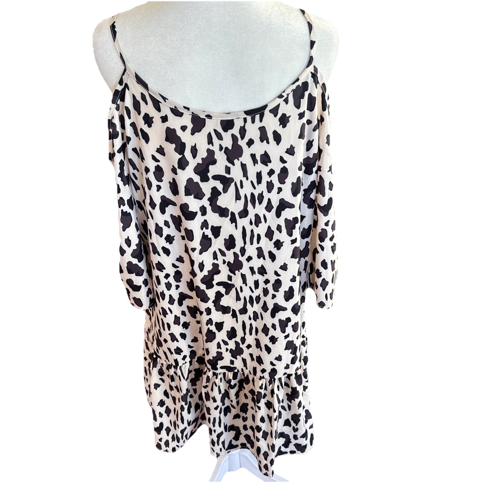 NWOTs Animal Print Cream & Black Bare Shoulder Dress Bottom Ruffle No Brand Sz M