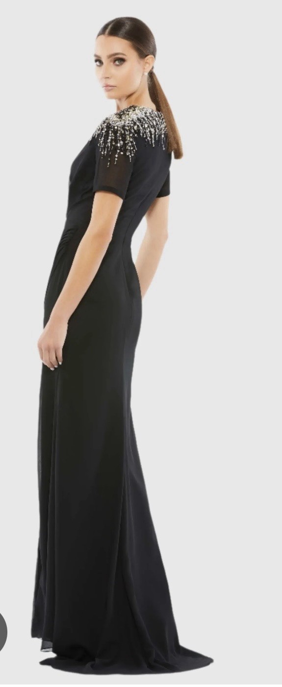 Mac Duggal Black Chiffon Beaded Shoulder Ruched V-Neck Maxi Dress Slit Size 4
