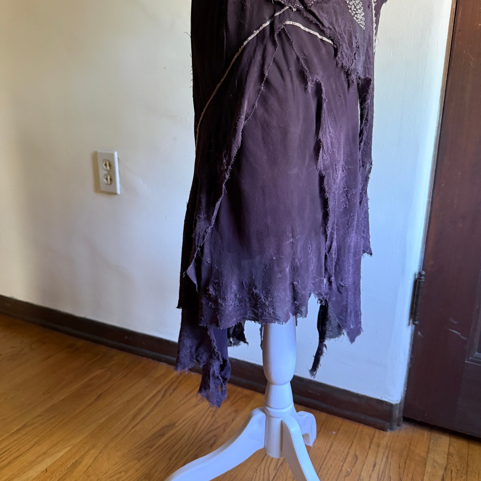 90s Vintage Bias Cut Embroidered Purple Handkerchief Hem Shredded Dress Small