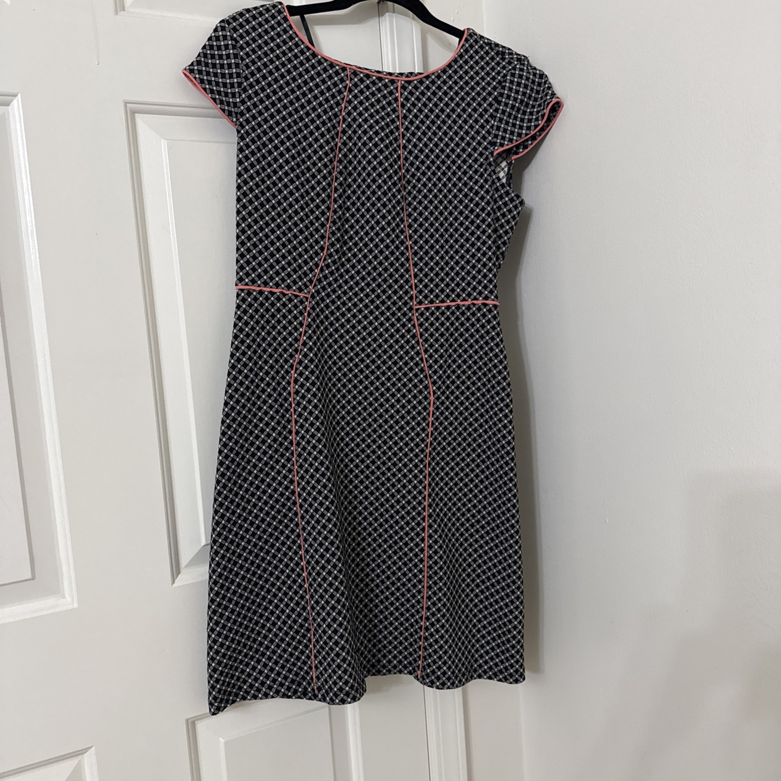 SohoSheath Dress with Pink Piping ~ Vintage Reproduction ~ Size 6