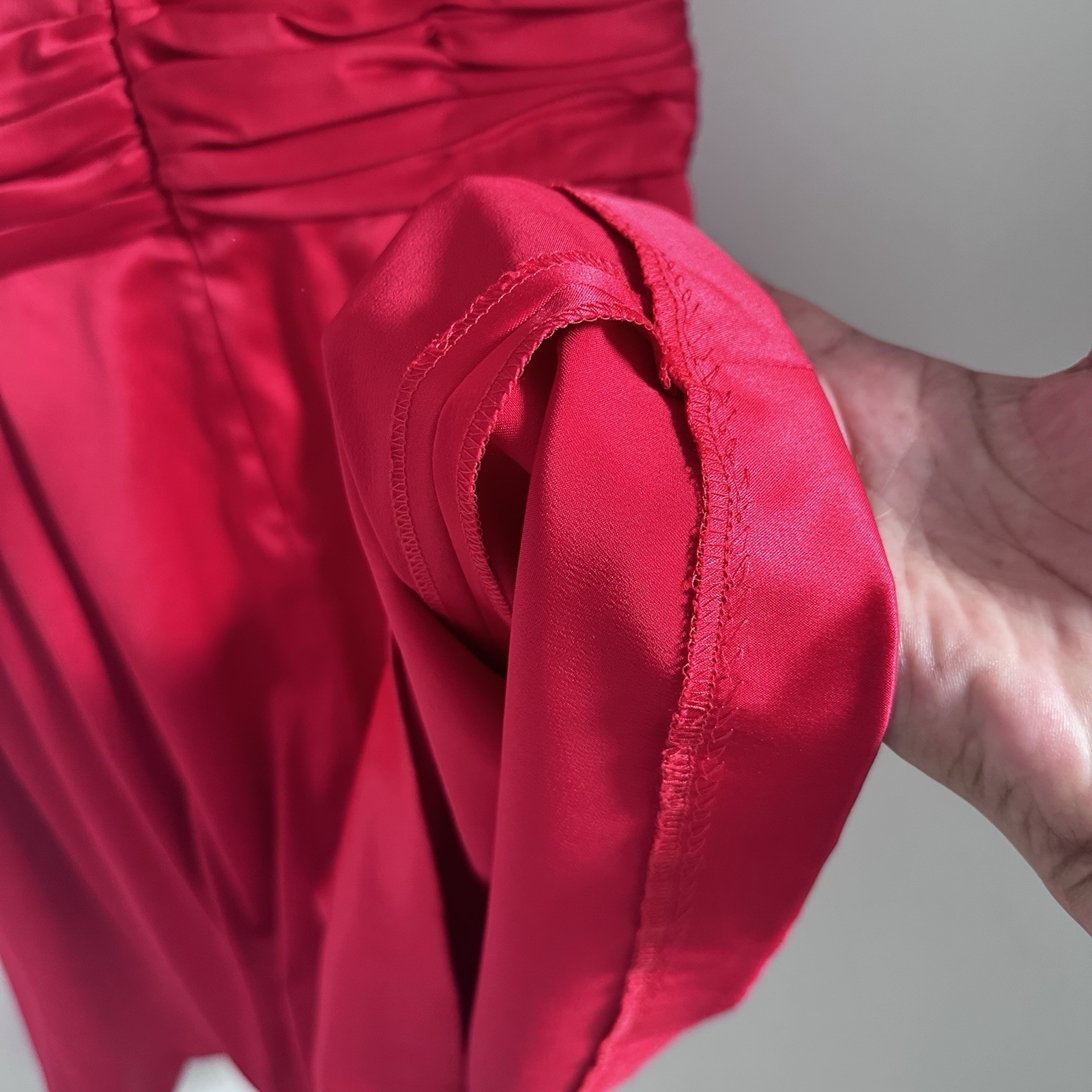Women’s Red Dress Size 14 Satiny Opaque Sleeveless Cocktail Party Knee Length