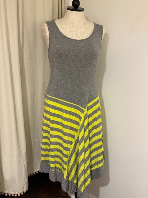 Kate & Mallory Asymmetrical Grey and Yellow Dress, Size XL, Pre-Owned
