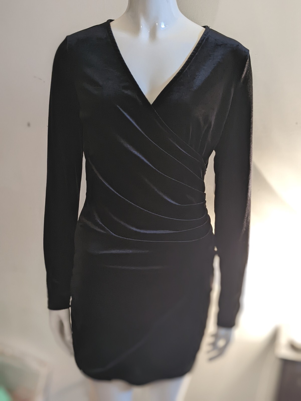 Shein Black Velvet Rouched Cinched Waist Long Sleeve Mini Dress Sz Medium