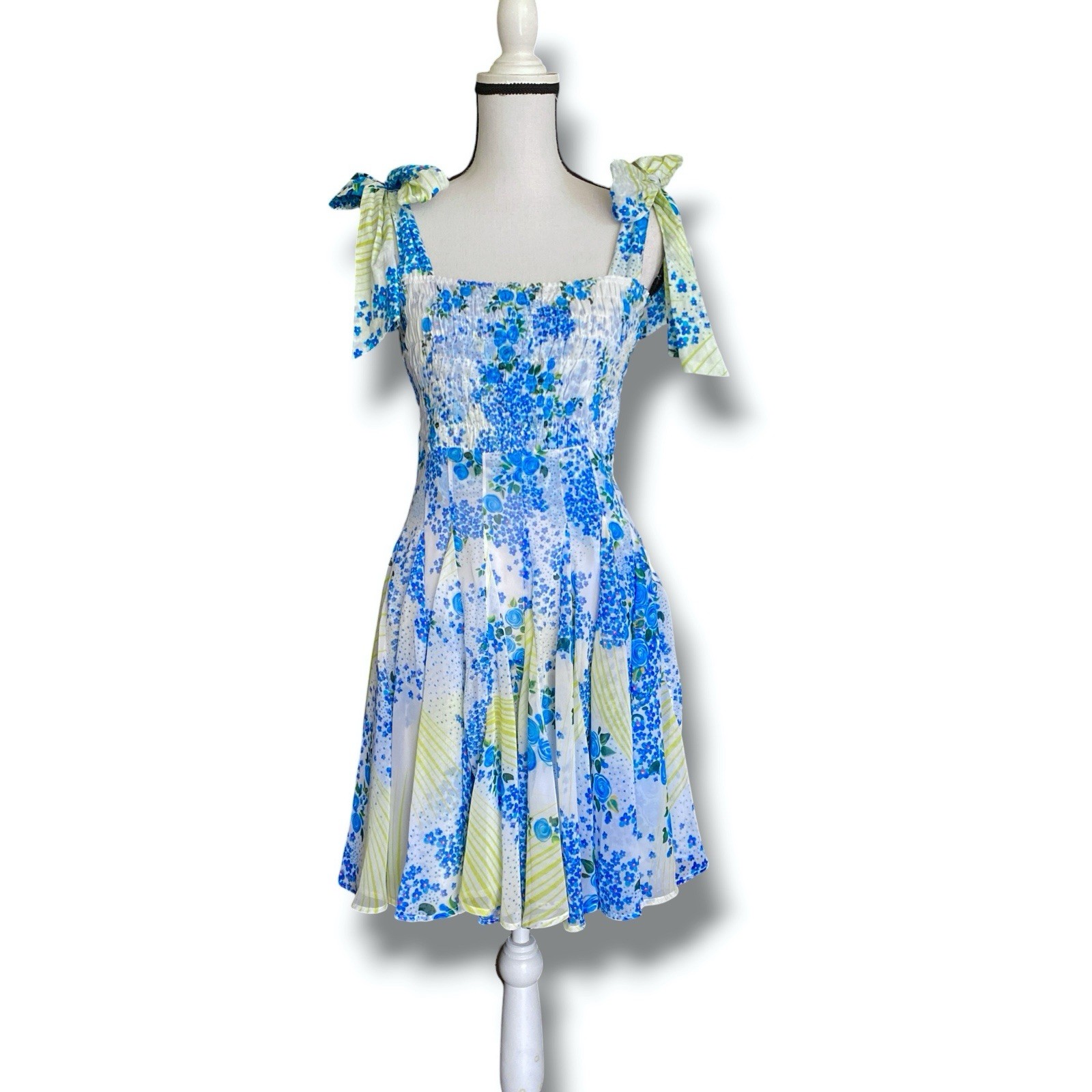 All Things Mochi Darna Ciffon Floral Midi Sun Dress Sz M Tie Strap Smocked Full