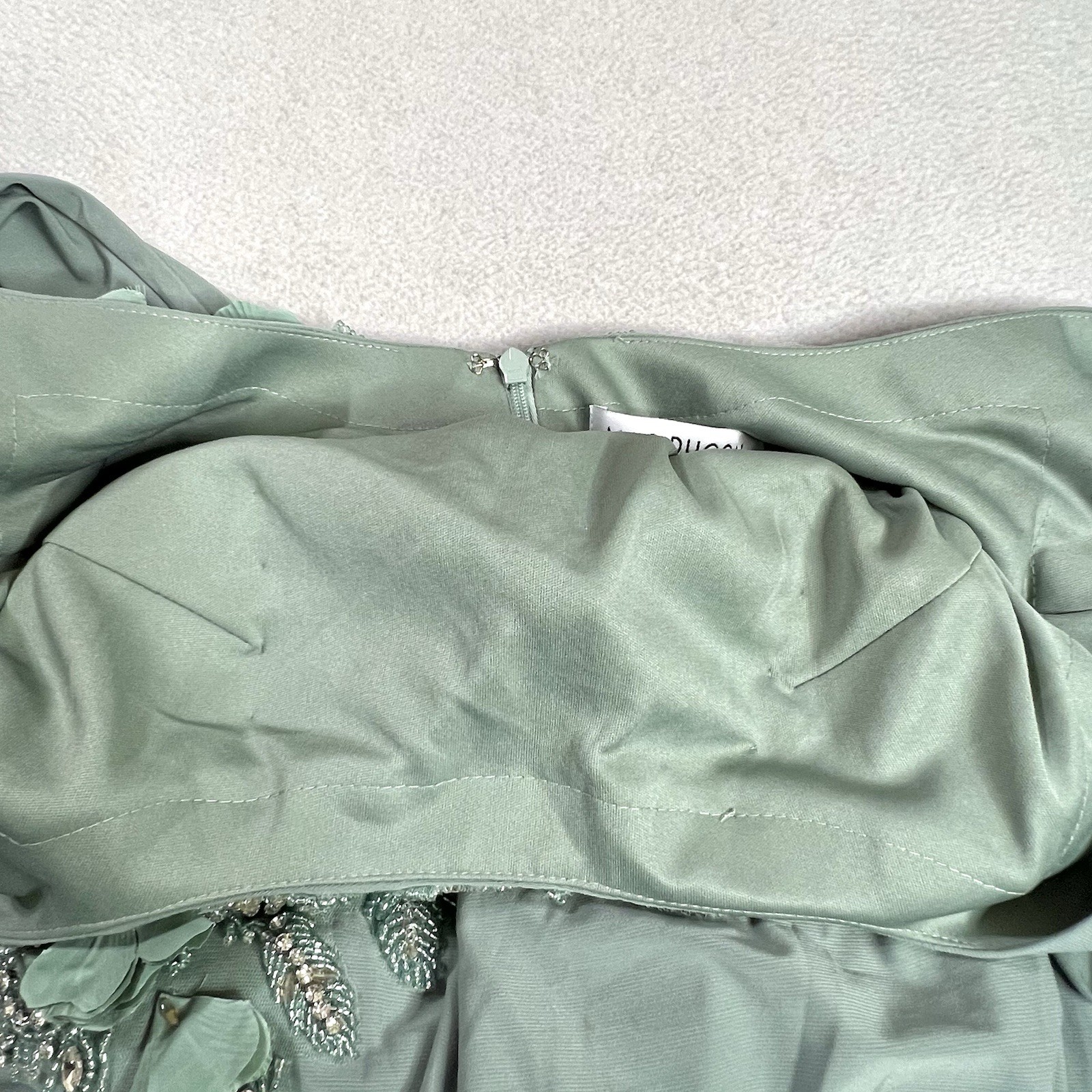 MAC DUGGAL 11910 Green Sleeveless Jersey Gown Size 4 Cowl Neck Beading NWT
