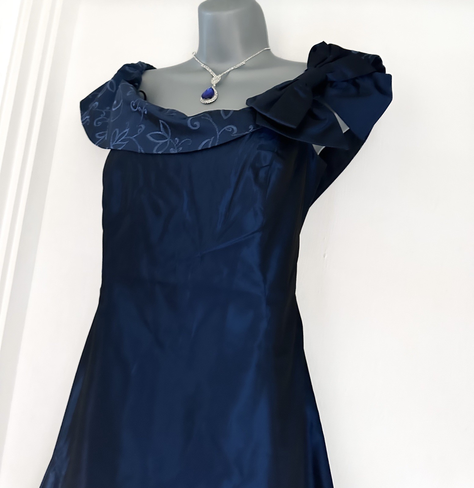 Chou Chou midnight blue embroidered/bow detail occasion long evening dress 14