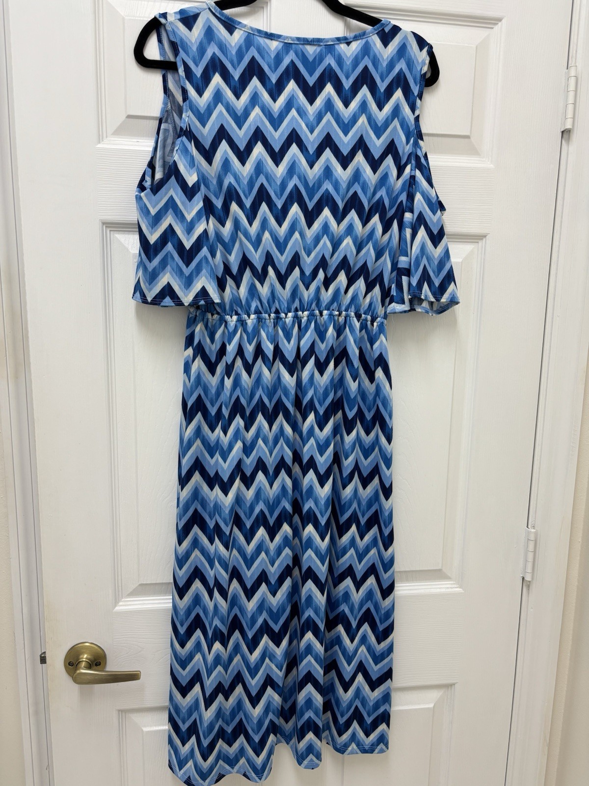 Espresso Blue White Chevron V-Neck Cold Shoulder Short Sleeve A-Line Midi L