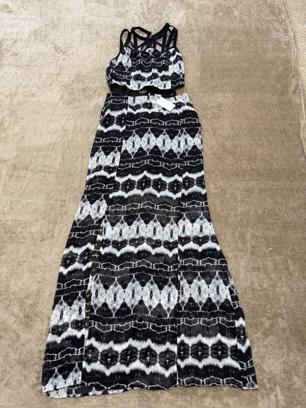 NWT Sugar + Lips MEDIUM Black White Cut Out Waist Maxi Dress