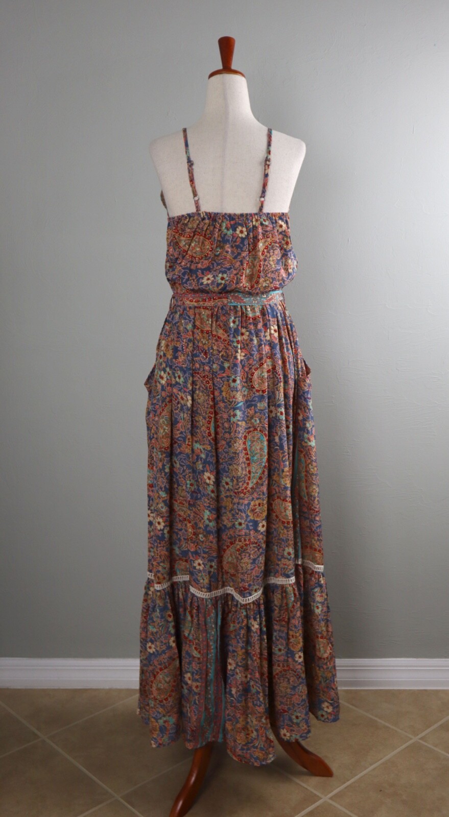 CIENNA $120 Subtle Metallic Bow Belted Paisley Maxi Tank Dress Size Small