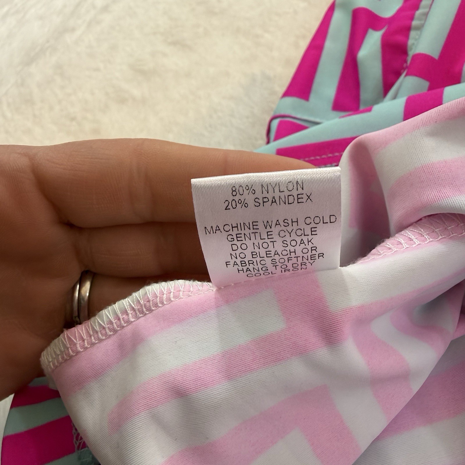 Britt by Britt Ryan Pink Blue Shift Dress Sz LG Nylon/Spandex V Neck Pockets