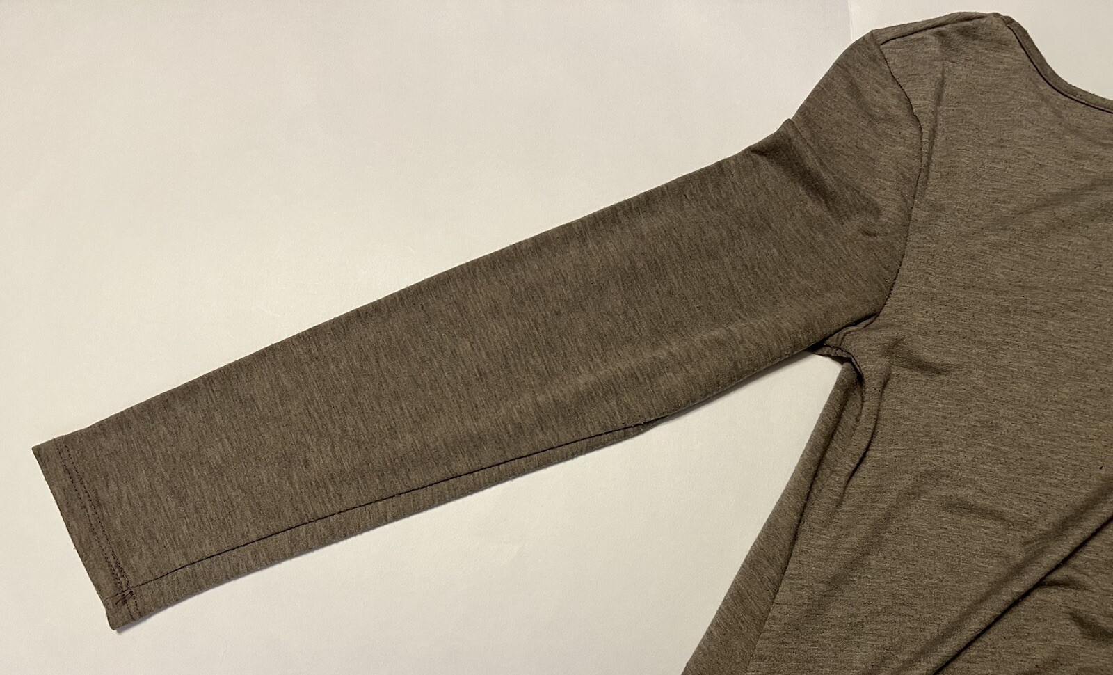 Lime & Chili Women’s Medium Long Sleeve Round Neck Heathered Tan Dress