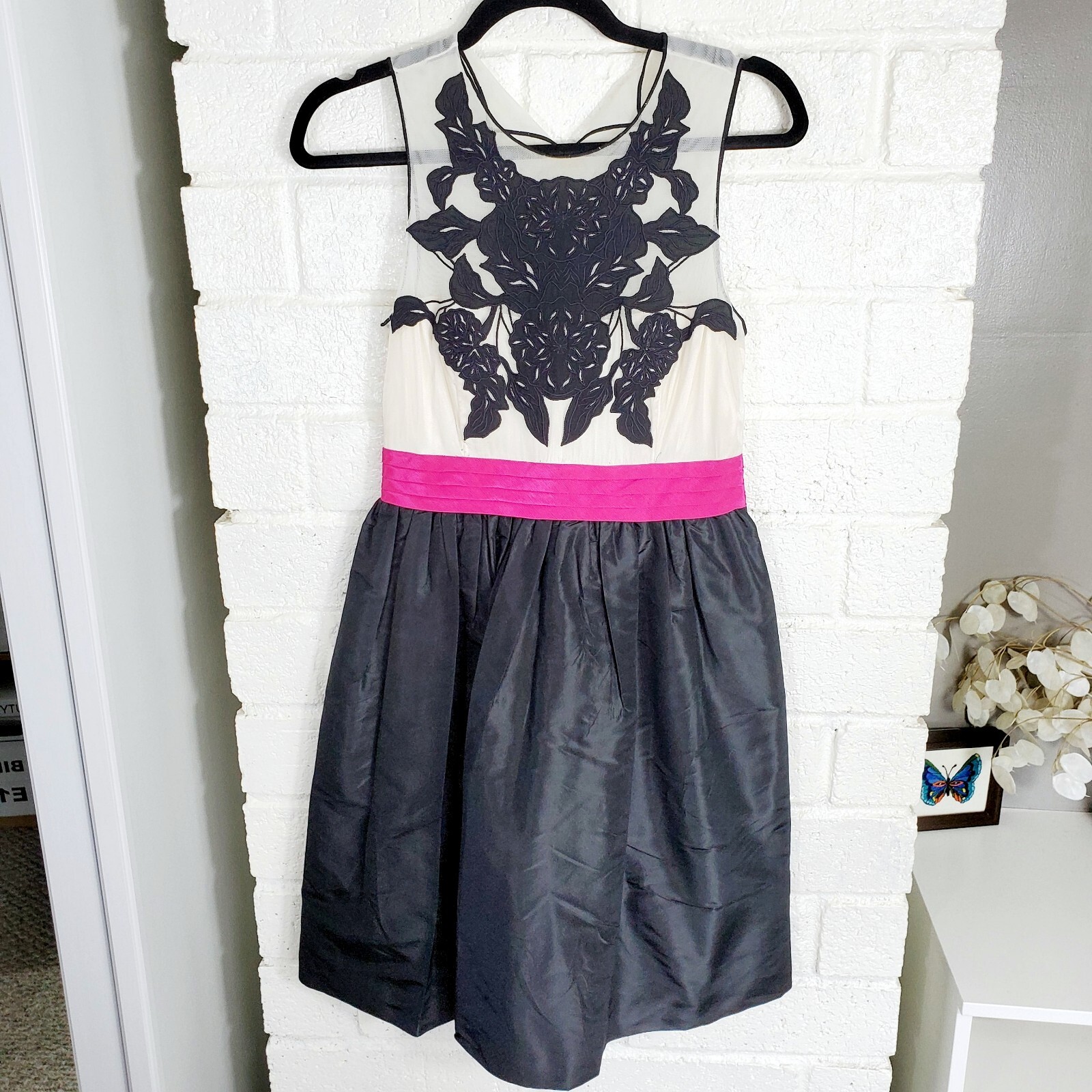 Vivienne Tam Dress Size 4 Black White Pink Nylon Taffeta Mesh Floral Applique