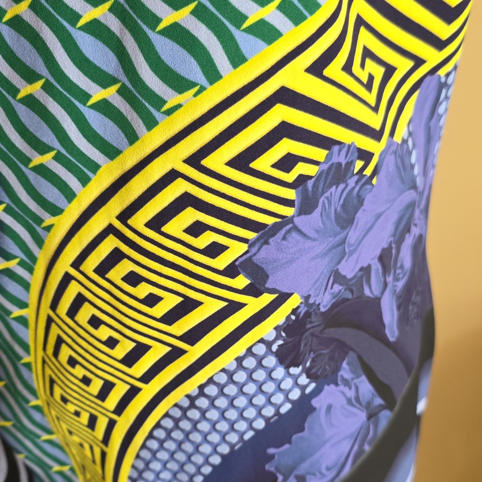 Versace Silk Multicolor Geometric Sleeveless Shift Dress Size 38 Knee Length