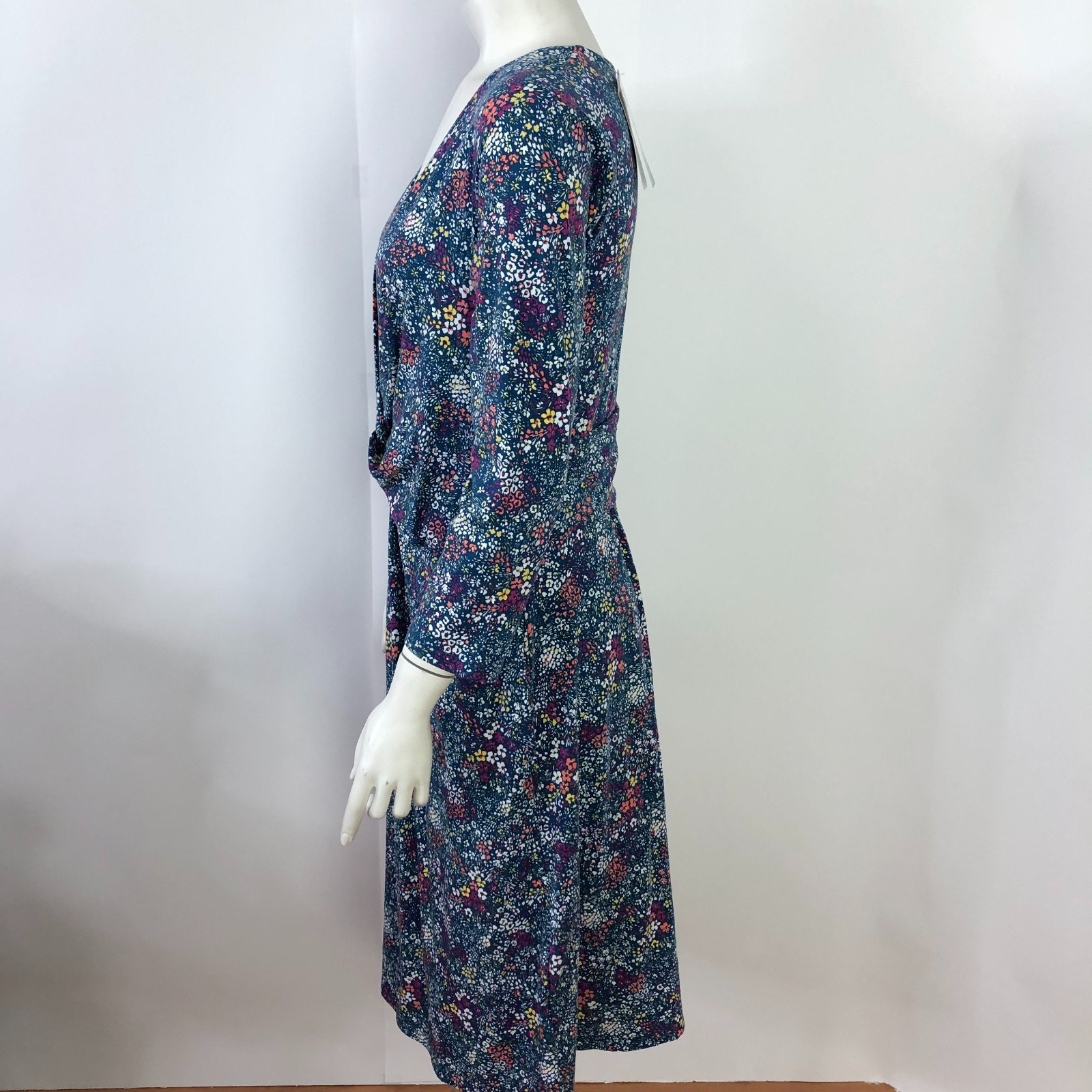 Lands’ End NEW Medium 10-12 Ruched Pull Over Below Knee Dress All Over Print