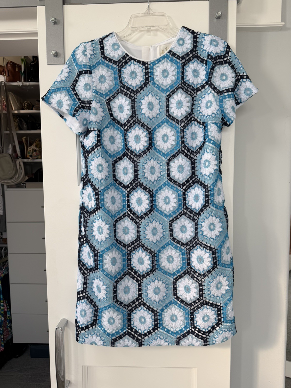 Lilly Pulitzer NWT Leyla Crochet Shift Dress Blue Daisy Hex, Women, Size 6