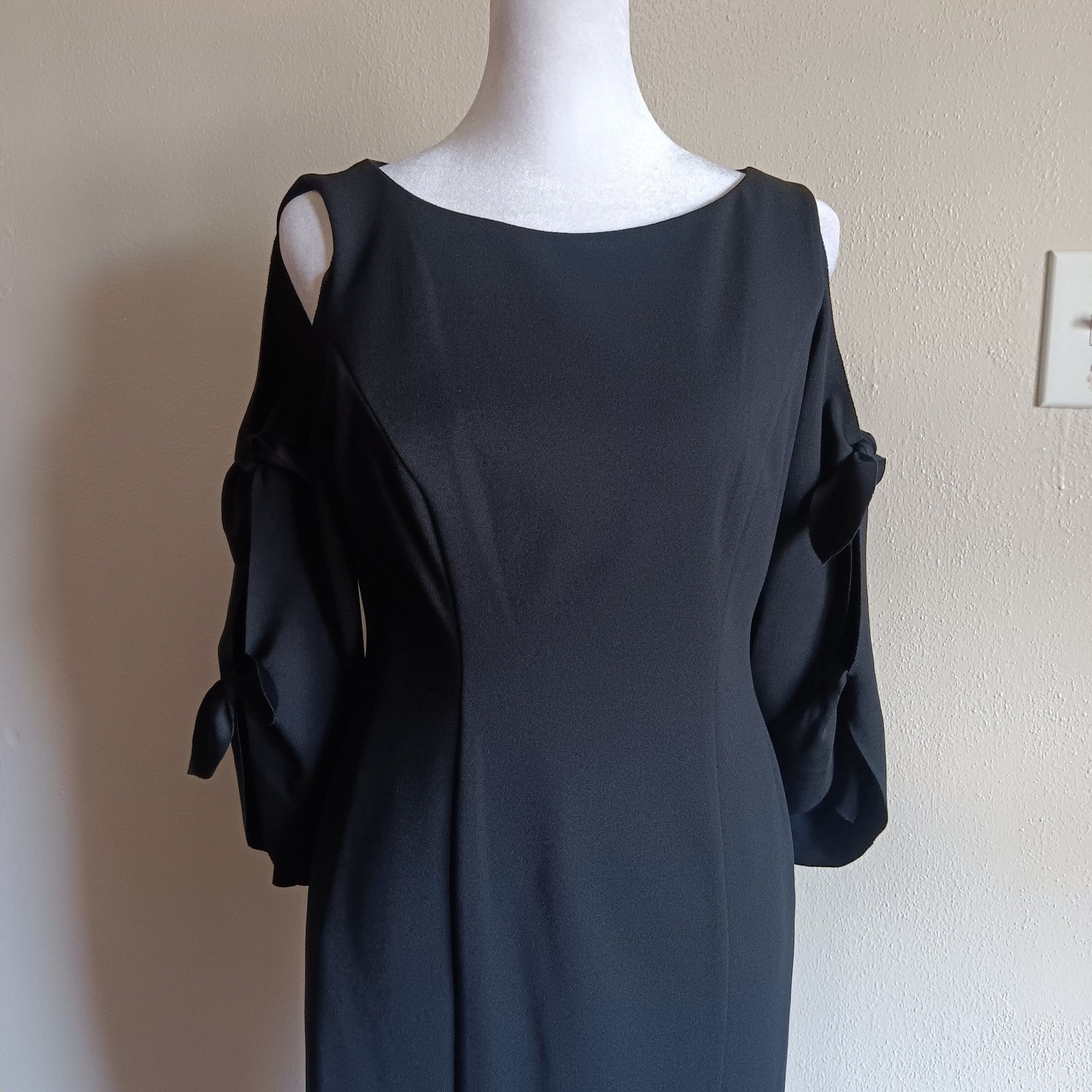 Donna Morgan Black Cold Shoulder Bow Sleeve Dress Size 2, Fairy Fairycore Zips