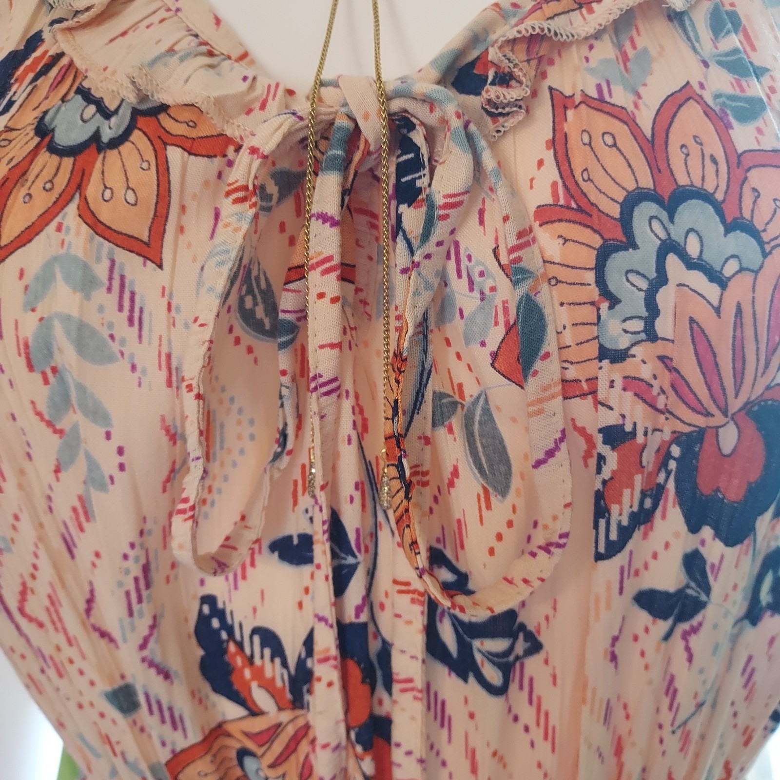 Sky and Sand Peach Floral Sleeveless Midi Dress Ruffle Tie Smocked with Hat.