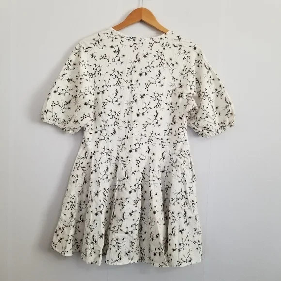 NWT Universal Thread Bell Elbow Mini Floral Dress Size XS
