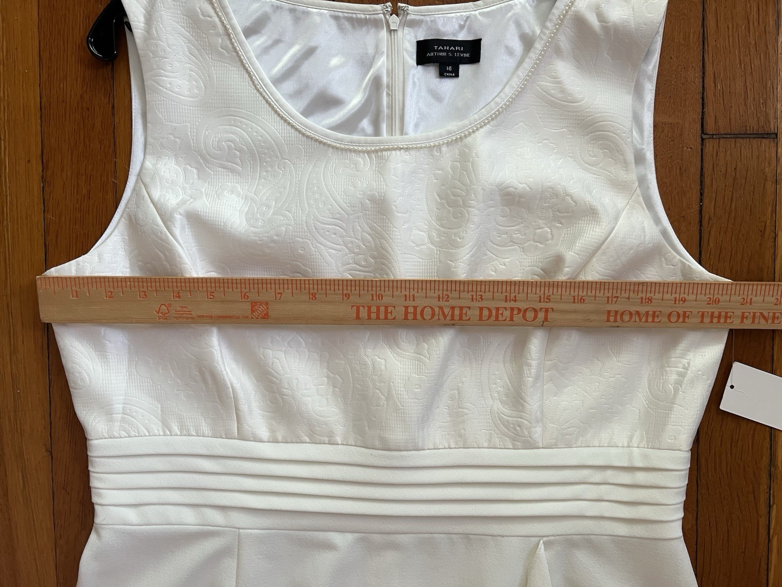 Tahari Arthur S. Levine Dress Ivory Textured Sleeveless Size 16 NWT