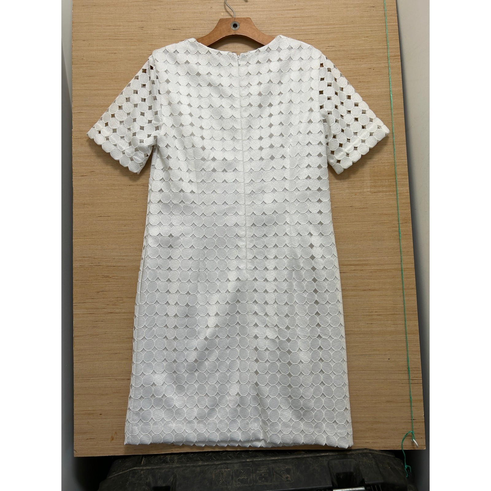 Banana Republic White Scallop Eyelet Lace Shift Dress Size 8