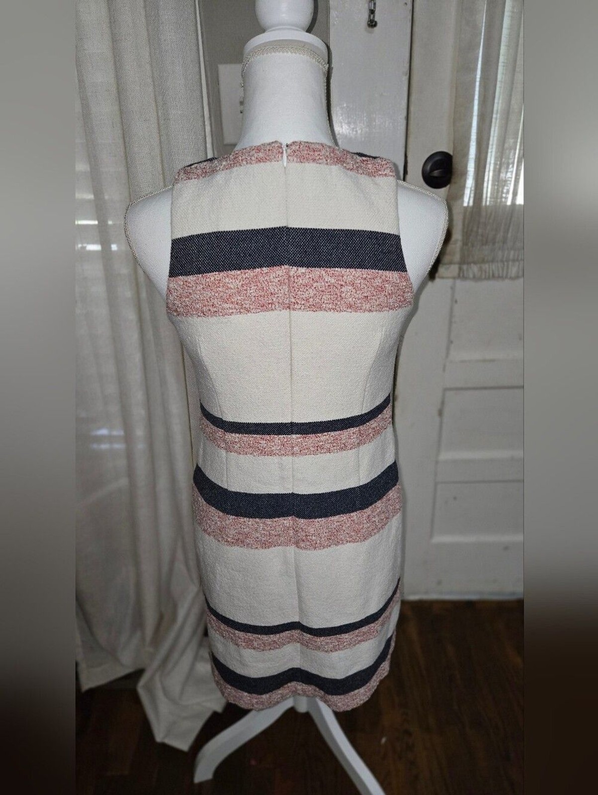 Ann Taylor Black Label on White Lining