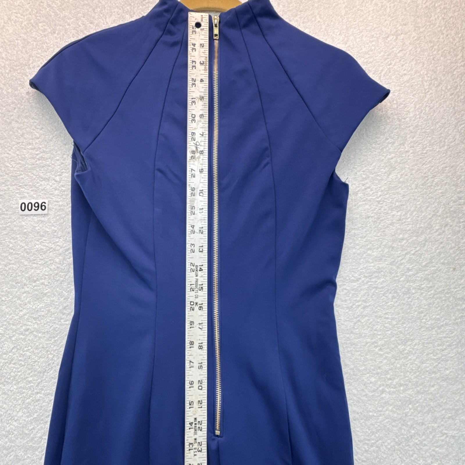 NEW Alexia Admor Cap Sleeve Sheath Dress Fitted Navy Gold V Neck XS Bin 3 Tag 96