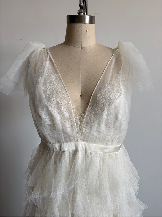 $489 NWT For Love And Lemons “Maxine” Tulle Maxi Dress in Ivory Sz XXS