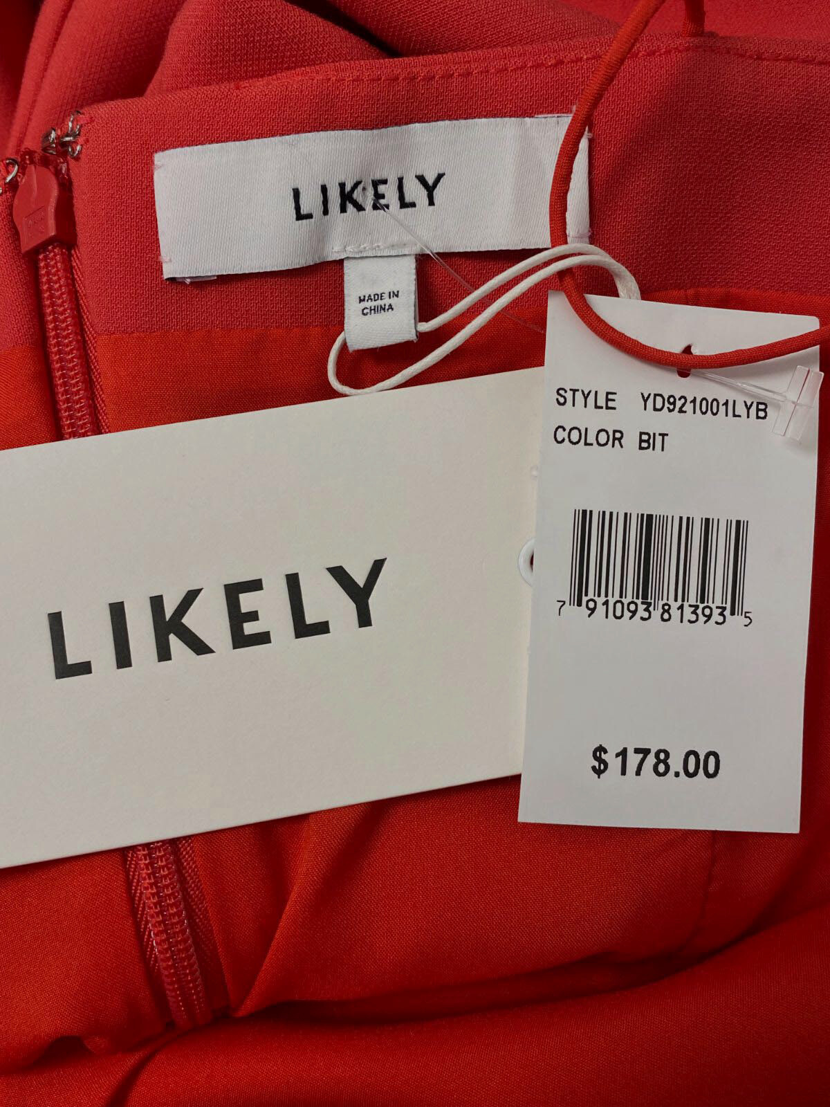 $178 Likely Women’s Red Sleeveless Square Neck Mini Dress Size 2