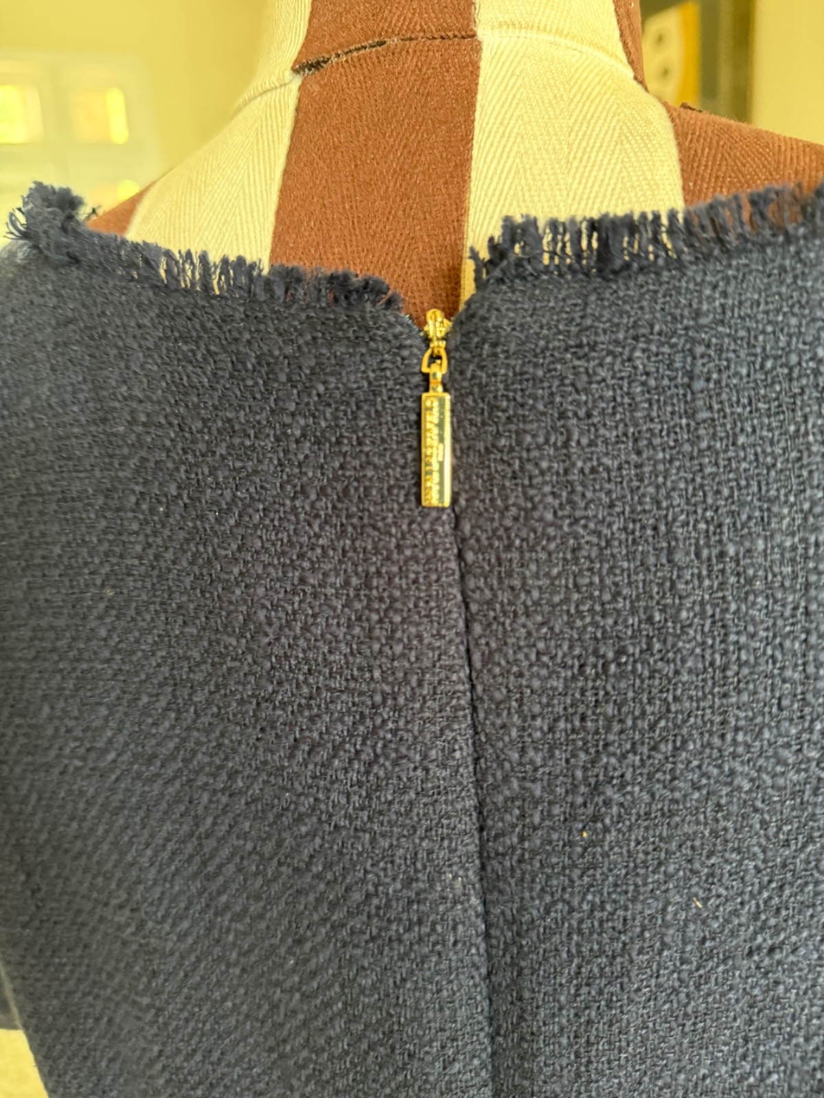Karl Lagerfeld Navy Blue Tweed Sheath Shift Dress Pockets Rosette Buttons Sz 12