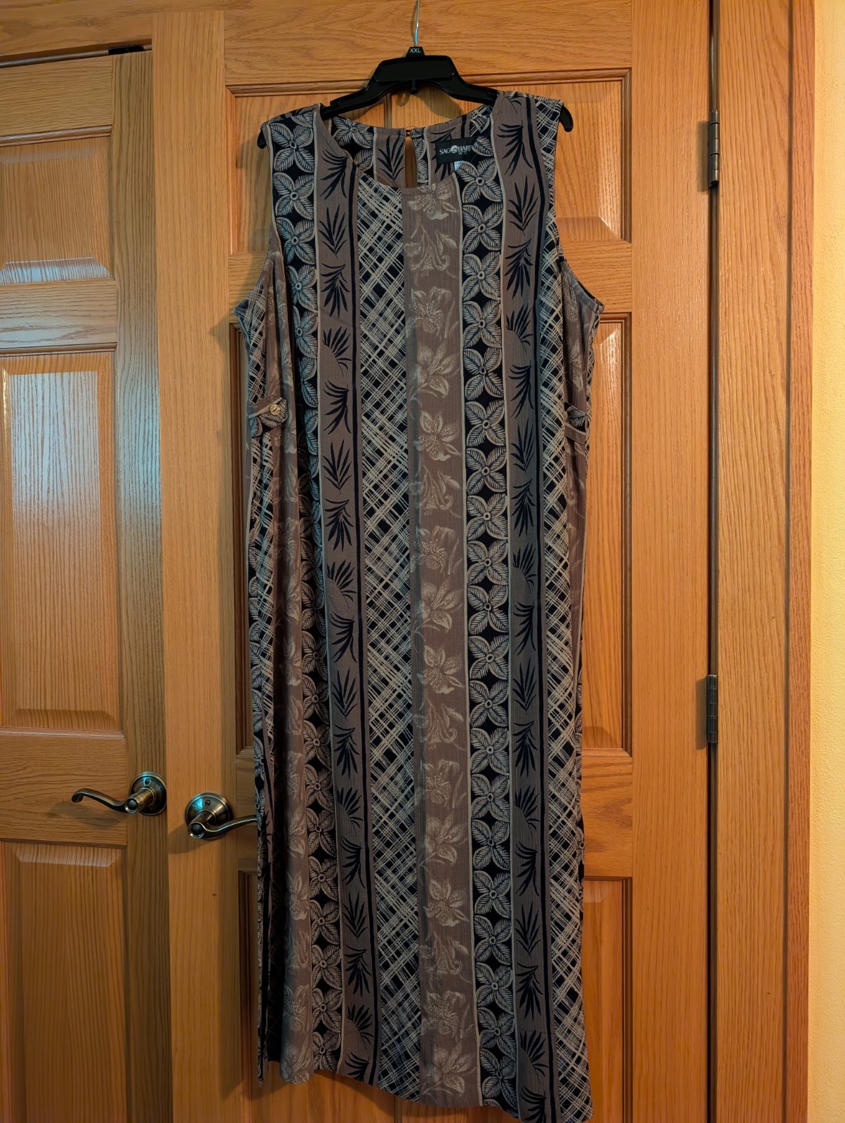 Sag Harbor Woman Sleeveless Dress Side Leg Slits Size 1X Lightweight Rayon