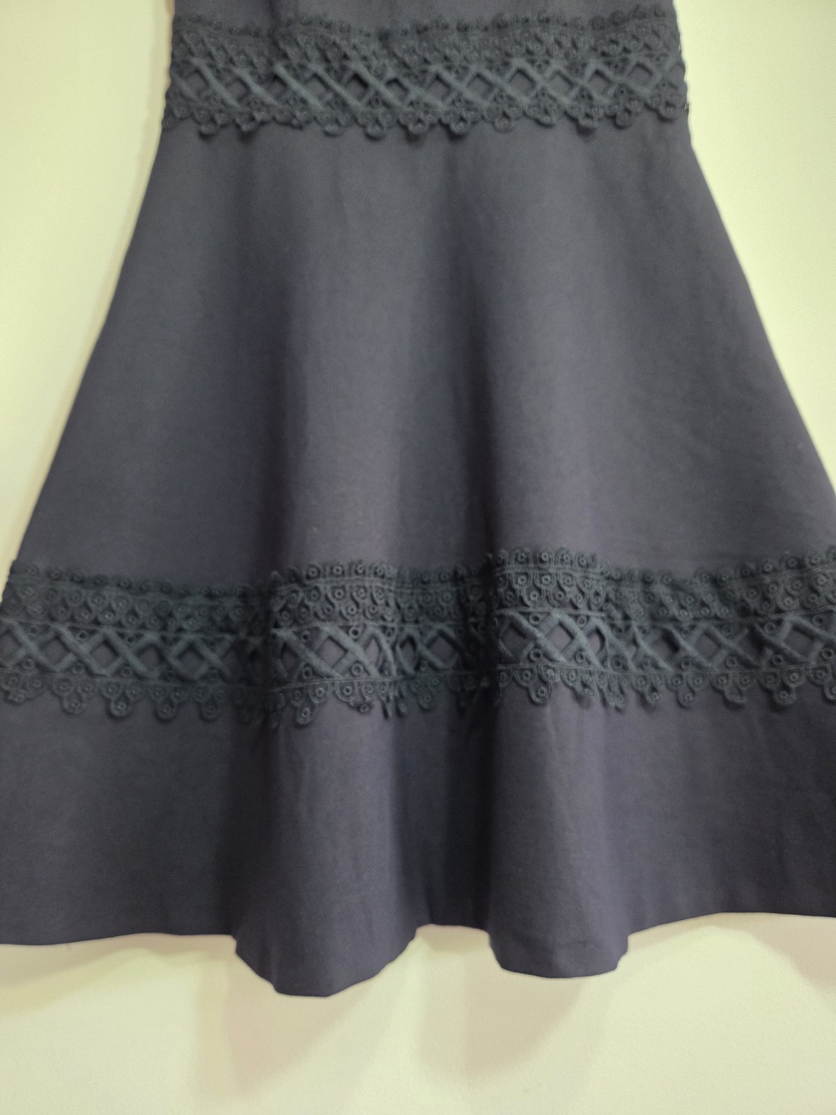 FOREVER NEW Size 8 Navy Lace Fit & Flare Sleeveless Knee Length Dress