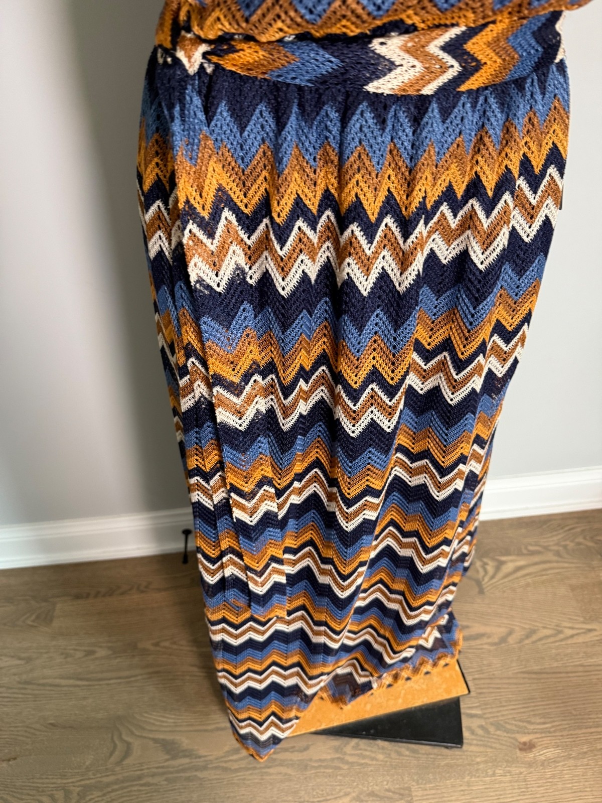 Julia Jordan Chevron Pattern Halter Neck Maxi Dress
