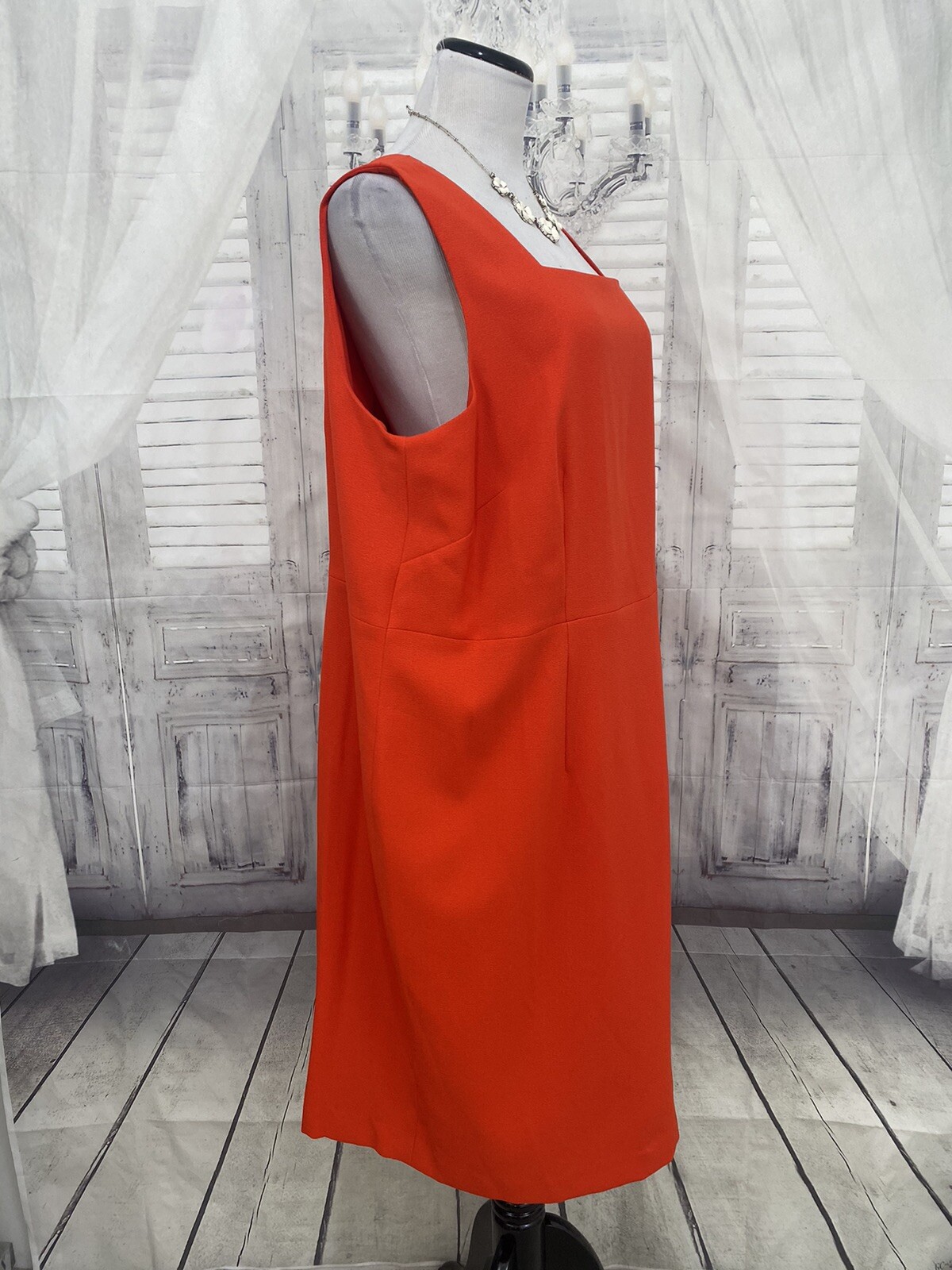 Kasper Sz 18W Plus Scarlet Red Solid Red Sheath Sleeveless Dress Square Neck B5