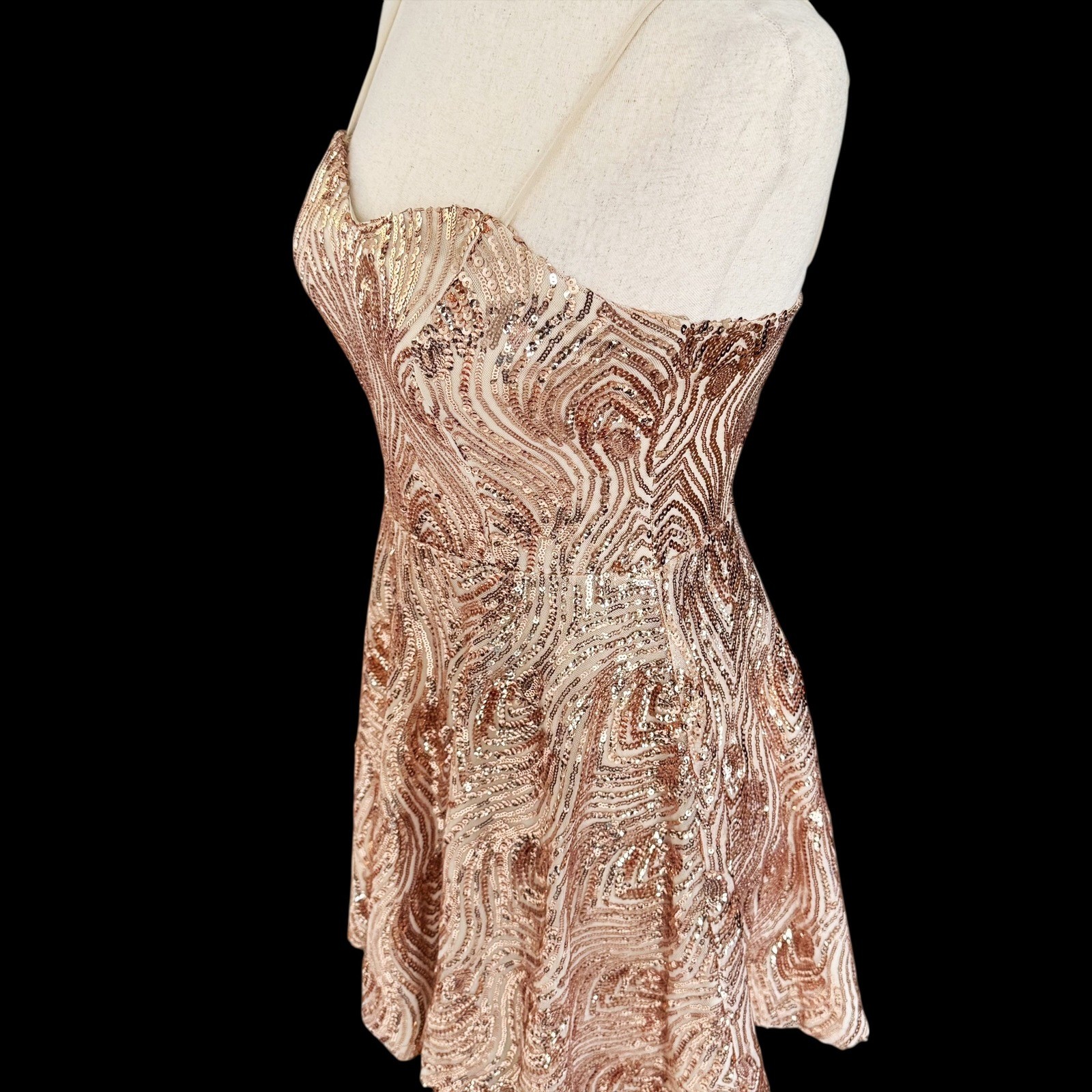 Windsor Rose Gold Sequin Skater Mini Dress Sz Small NWT Glam HOCO Party coquette