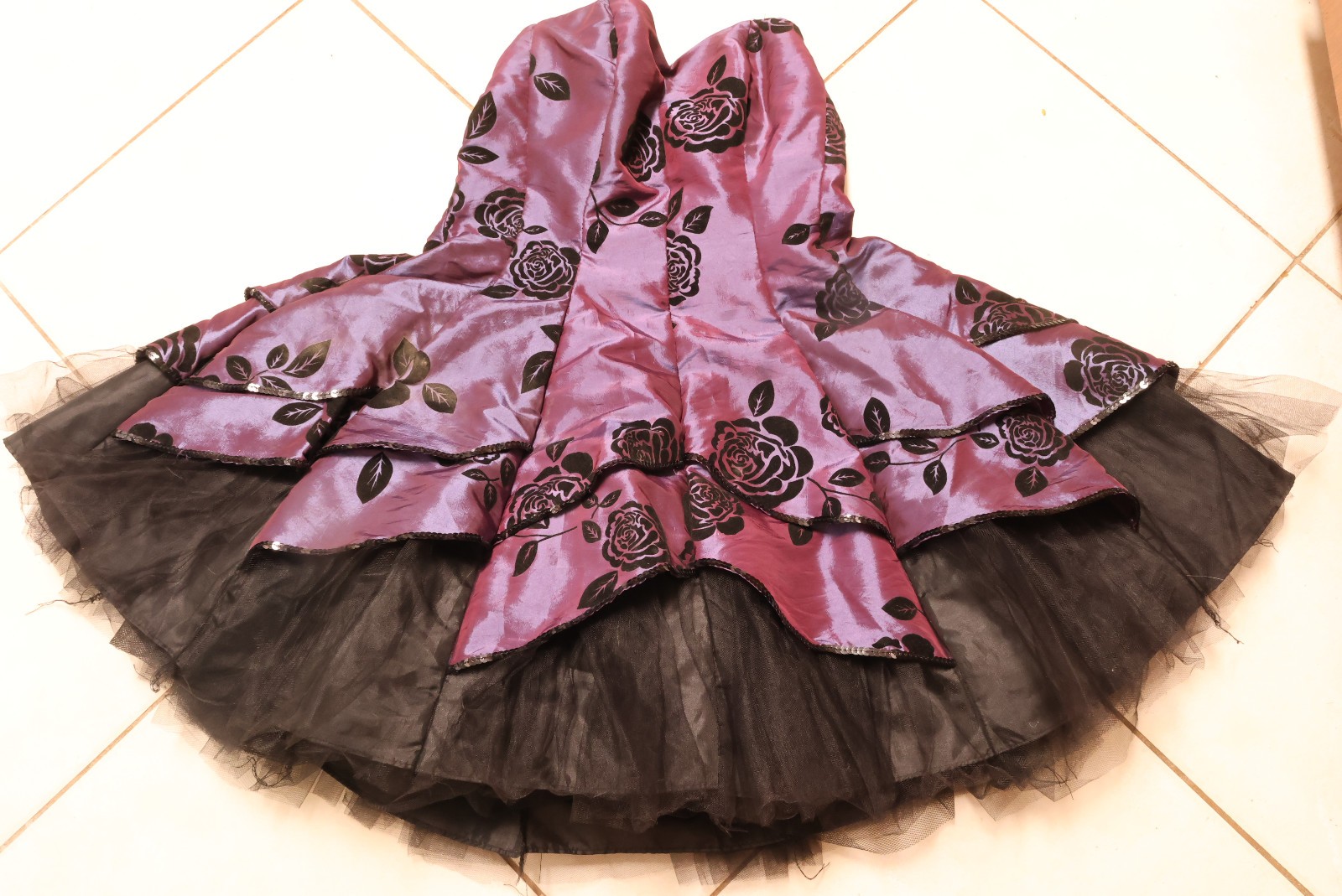 Masquerade Brand Forms Cosplay Dress Purple size 7/8 Strapless w underskirt