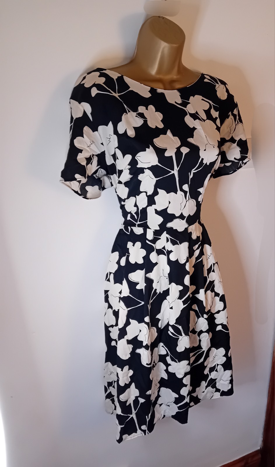 Black & Cream knee length Dress. Summer, Holiday, Occasion Size UK 18 BNWT