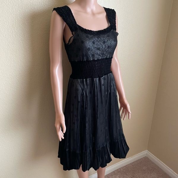 Komarov Crinkle Polka Dot Midi Dress