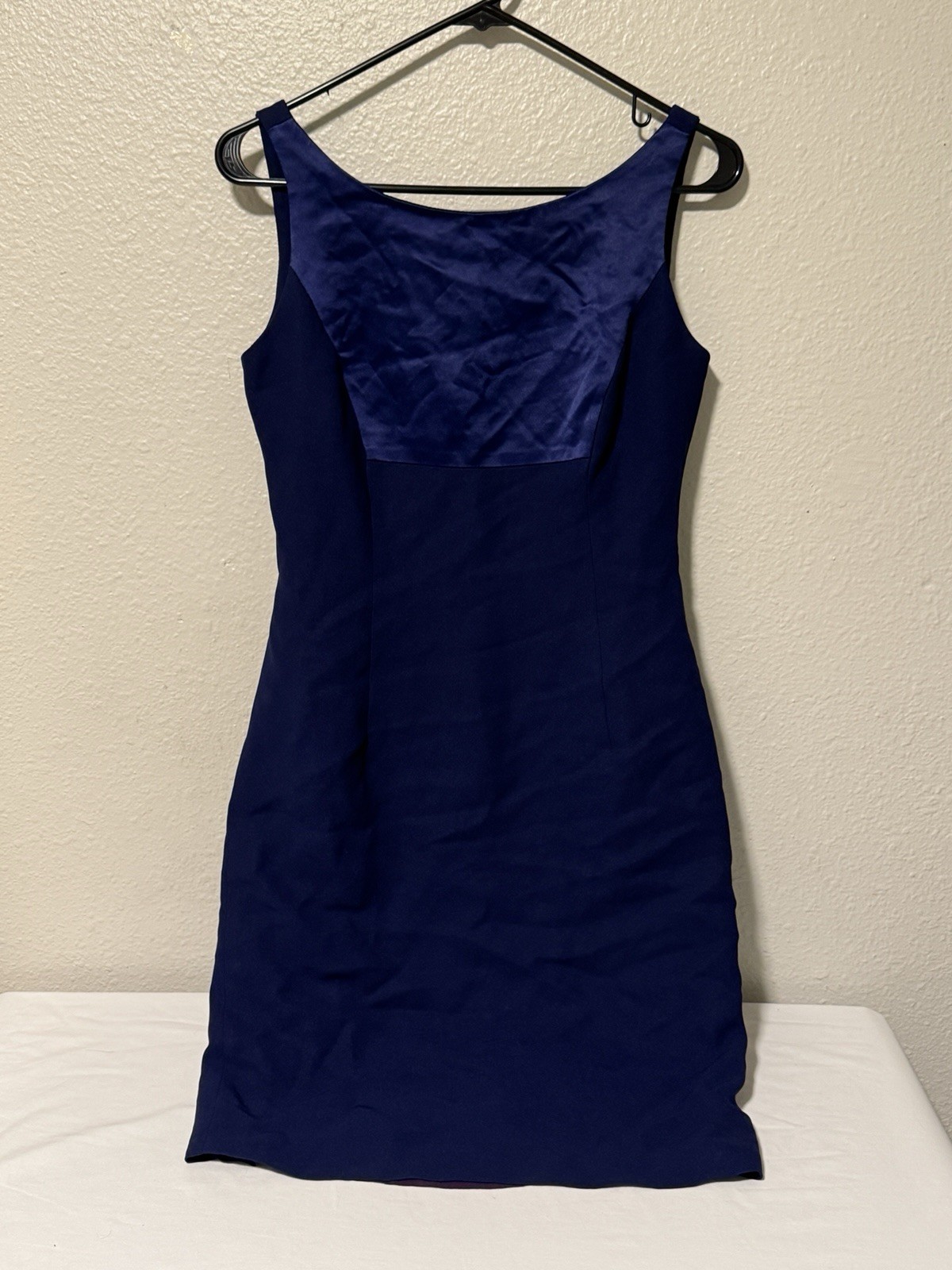 Alberto Makali Sheath Dress Women’s 4 Blue Satin Accent Sleeveless