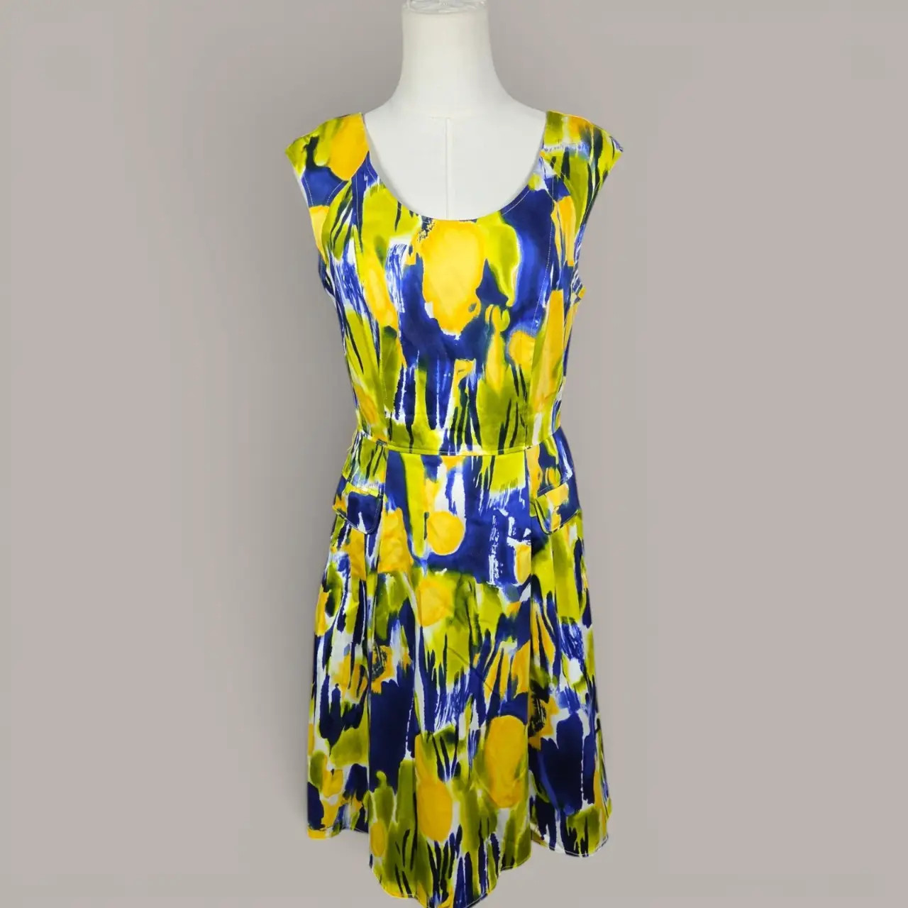 Calvin Klein Women’s Size 8 Blue Yellow Green Abstract Sleeveless Dress