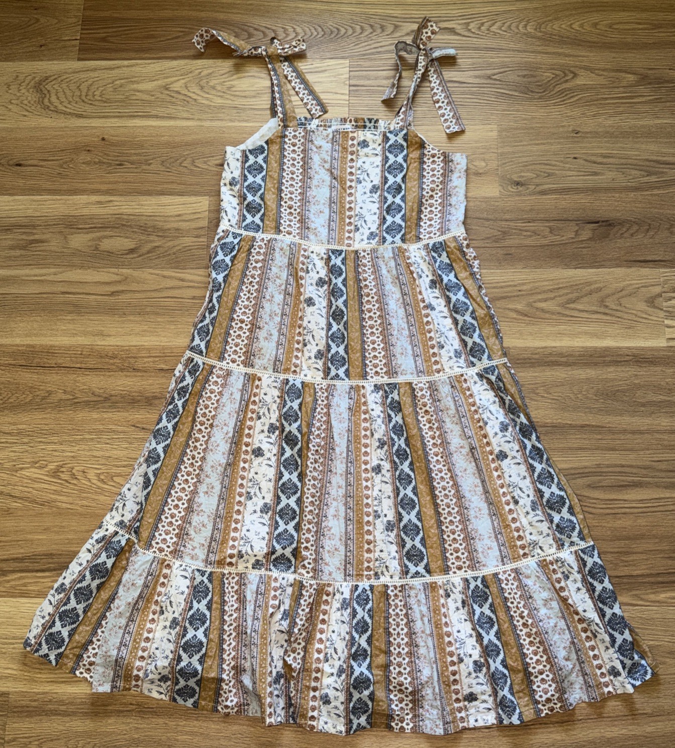 Lucky Brand Boho Peasant Tiered Midi Dress Size Medium M Floral Smocked Cottage