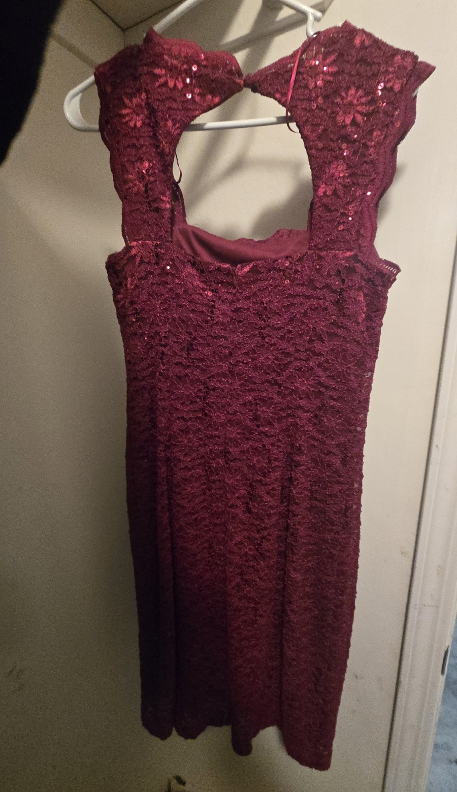 R&M Richards Burgundy Lace Sequin Sheath Dress Square Neck Knee Length 10