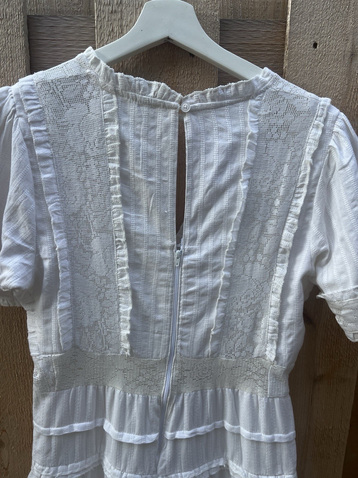 ANTHROPOLOGIE LOVE THE LABEL Off White/Antique White Lace Tiered Dress Large