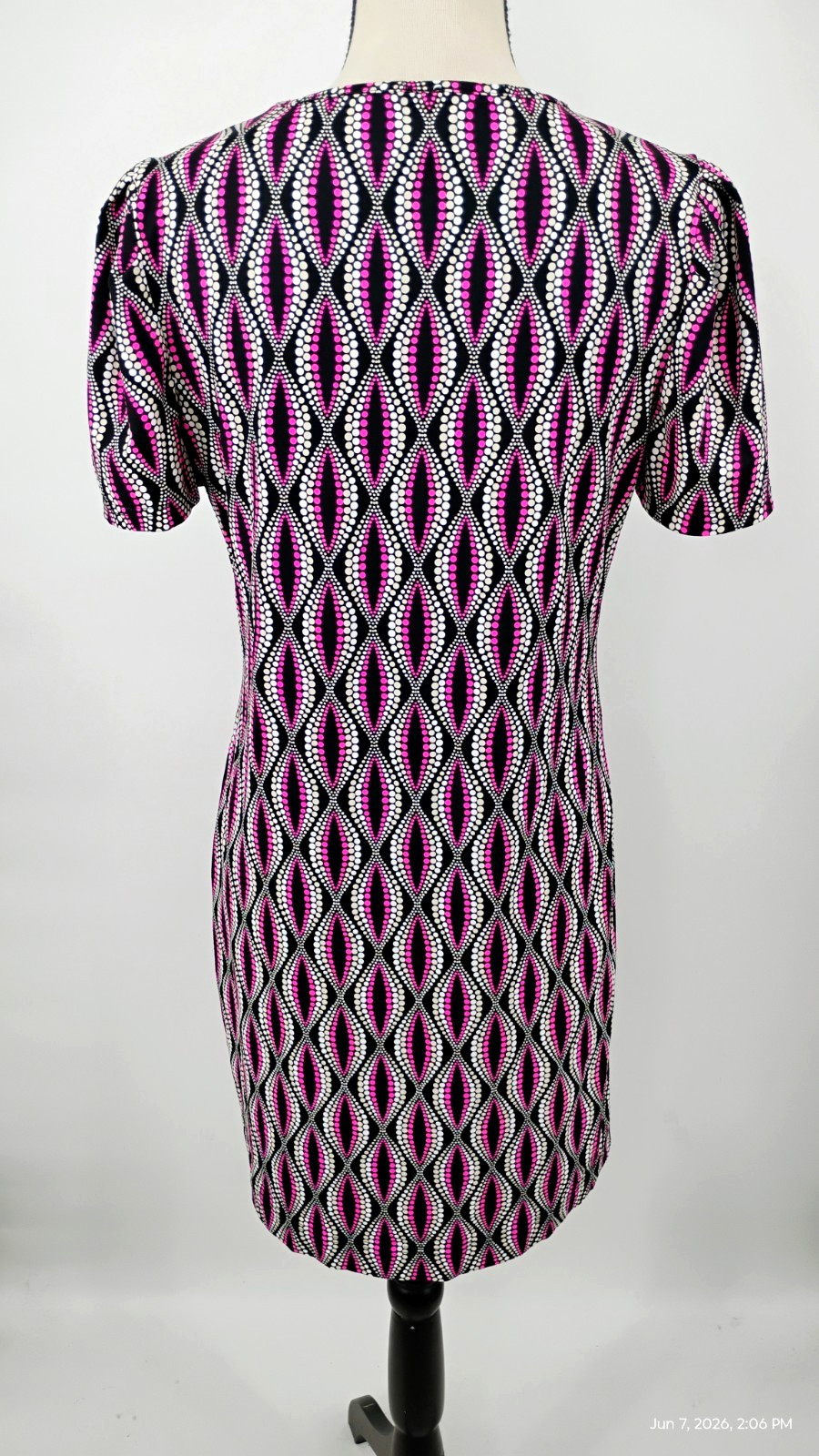 NEW Lulu- B Diamond Dot Short Sleeve V-Neck Dress UPF 50+ Stretch Small.
