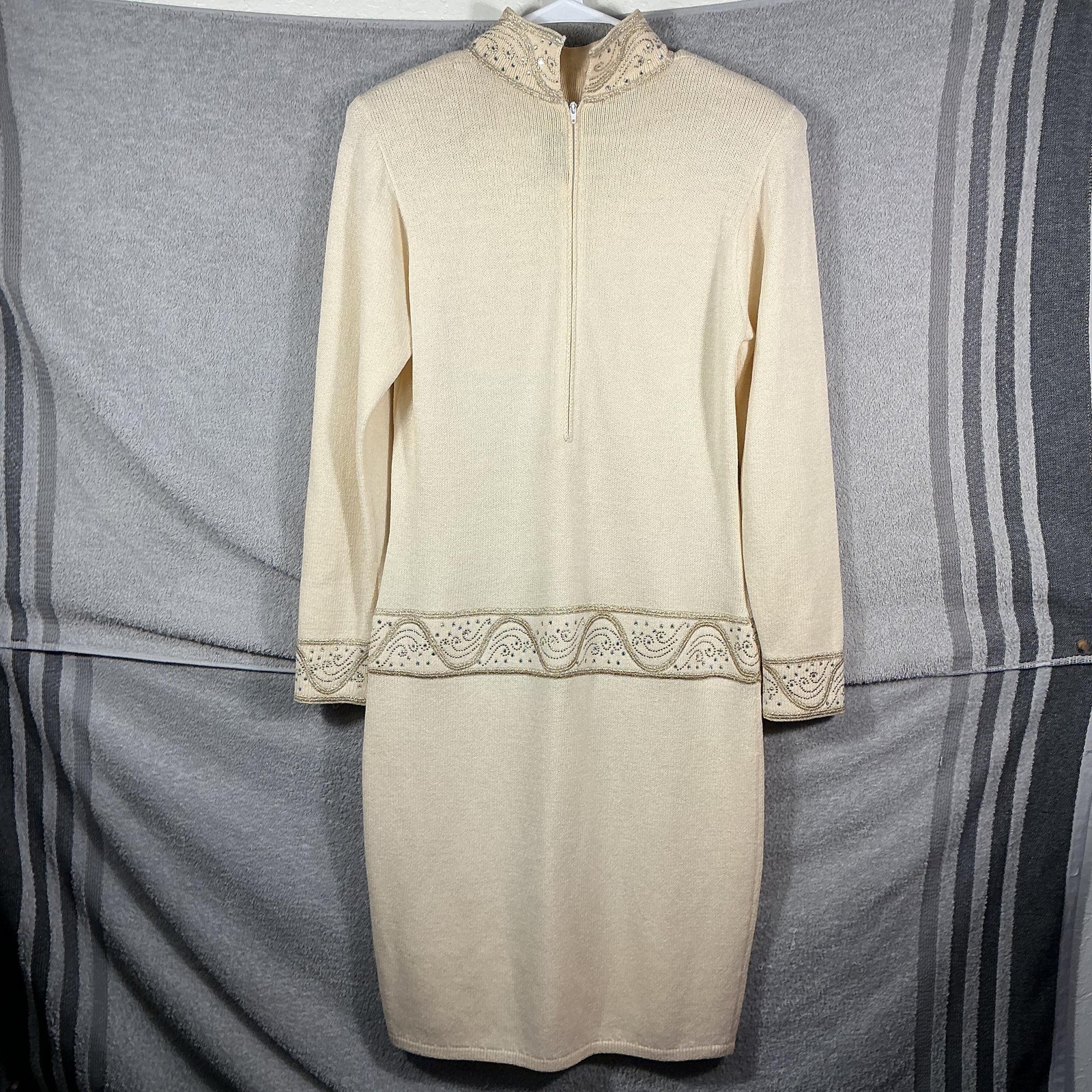 Vintage St John Sweater Dress Santana Knit Womens 6 White Rhinestone Beaded Zip