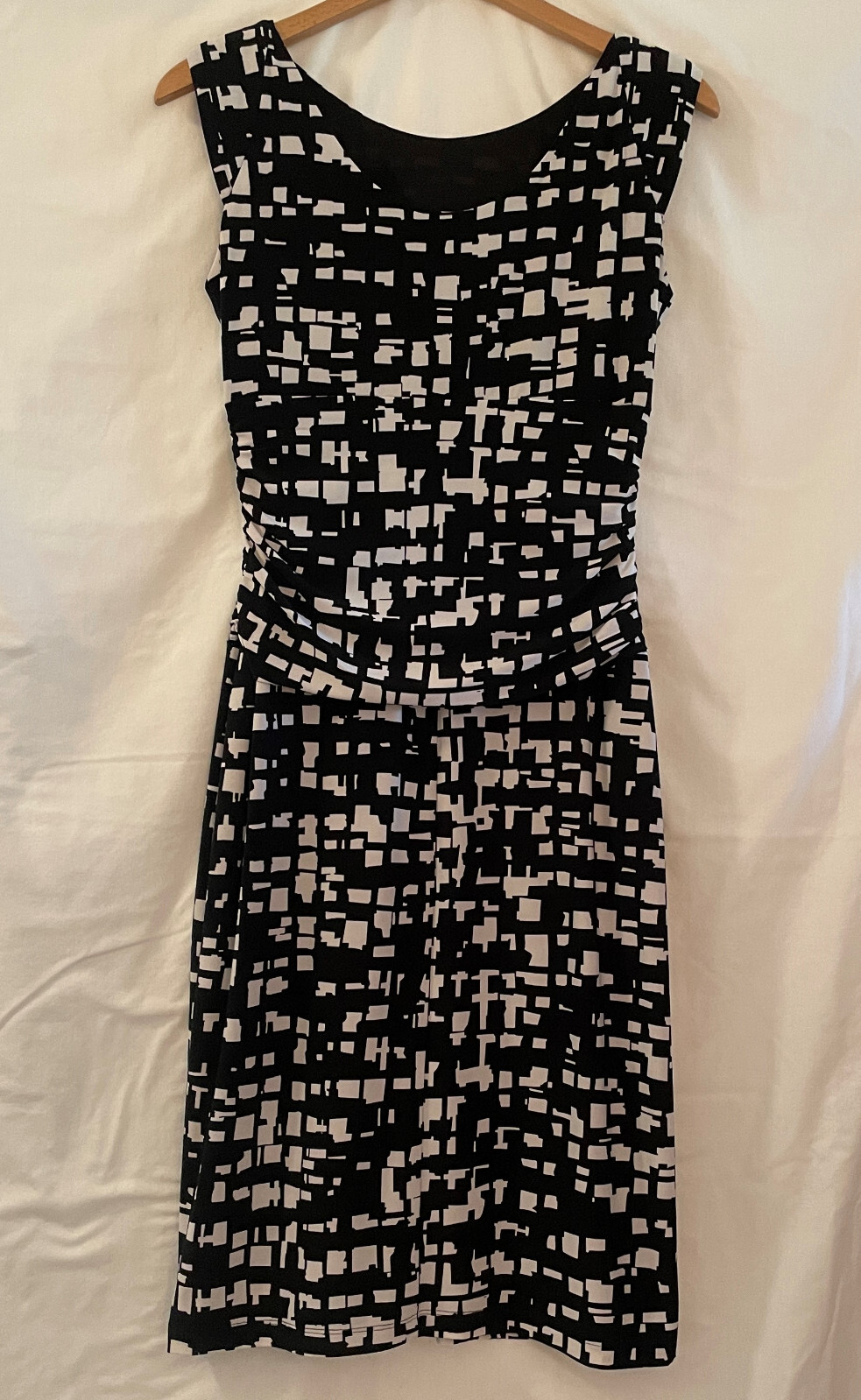 NearlyNew 8 Black/White Sleeveless NINE WEST Knit Dress, $90 Retail