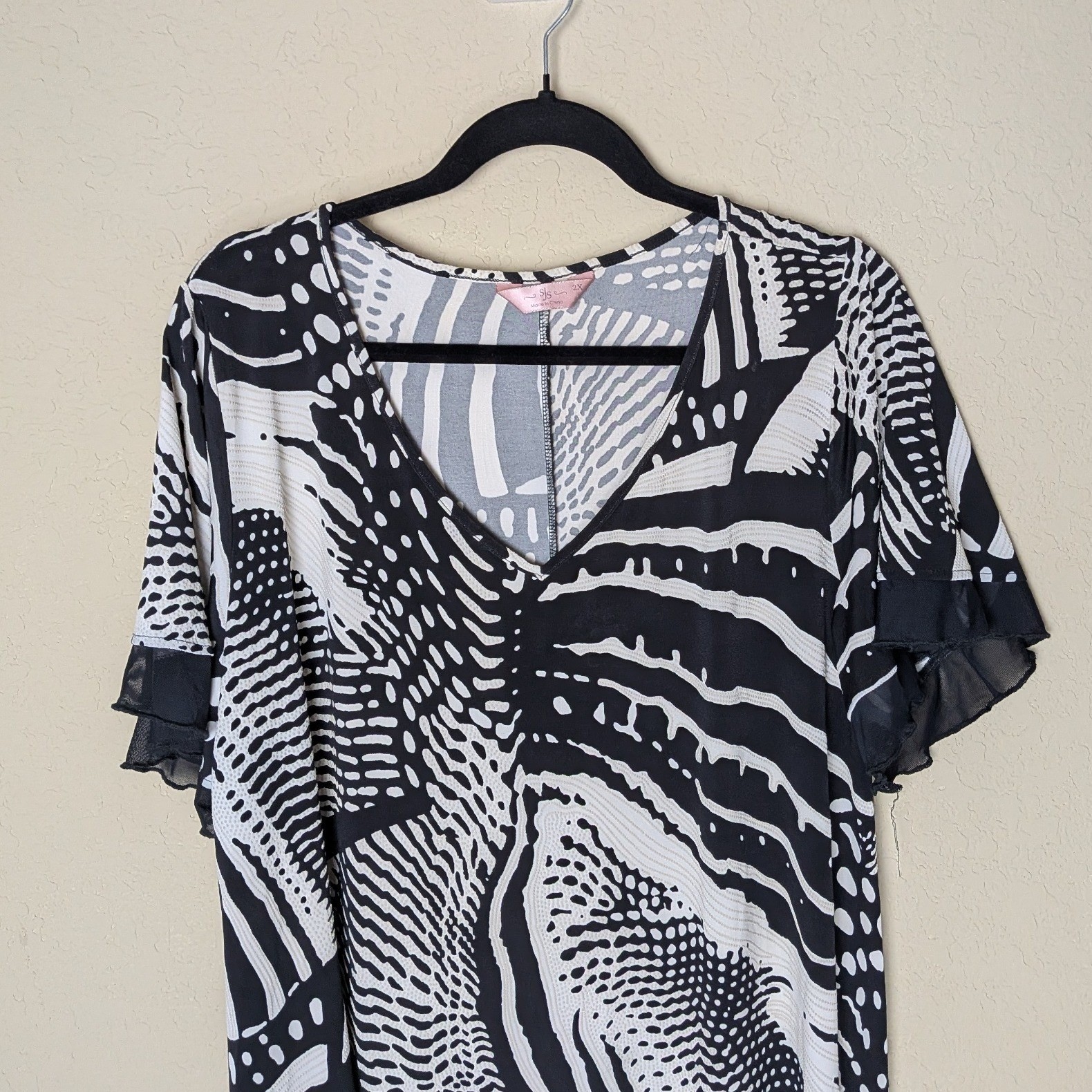 SJS Black and White Abstract Print Handkerchief Hem Dress Size 2X Artsy Boho