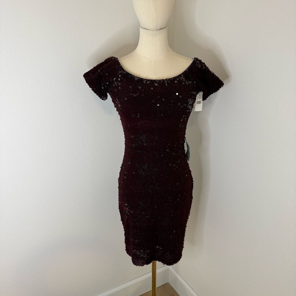 [Dress the Population] Burgundy Off-the-Shoulder Bodycon Midi Dress- Size Medium